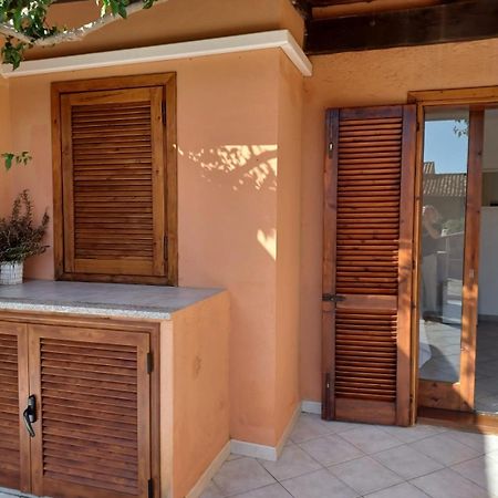 Casa Sibilla Bi-Locale Con Terrazza A 60 Metri Dal Mare Apartment Marinella  Exterior photo